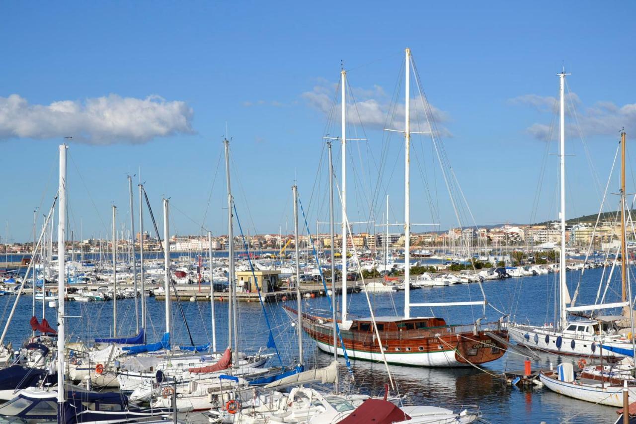 White Beach Alghero Luaran gambar